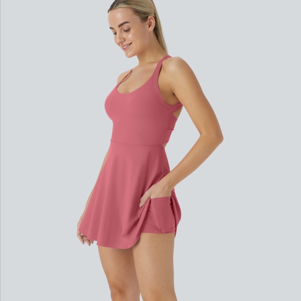 HALARA Bagonia Rouge Athletic Dress